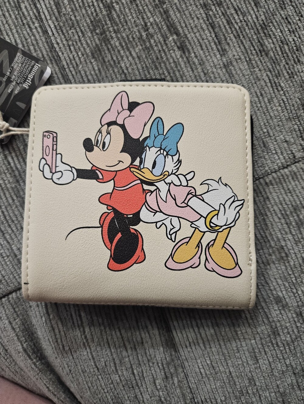 NWT Disney Loungefly Minnie and Daisy selfie wallet